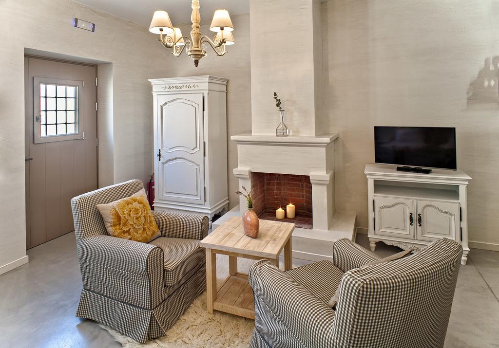 Haones Suites Ioannina Værelse billede