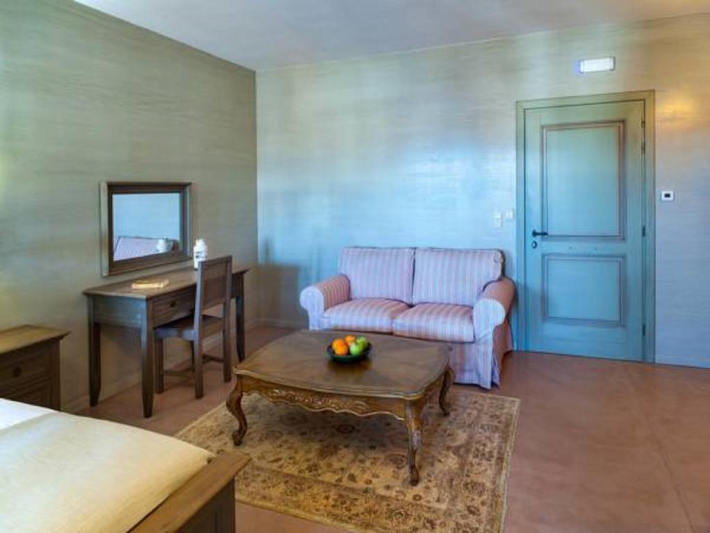 Haones Suites Ioannina Værelse billede