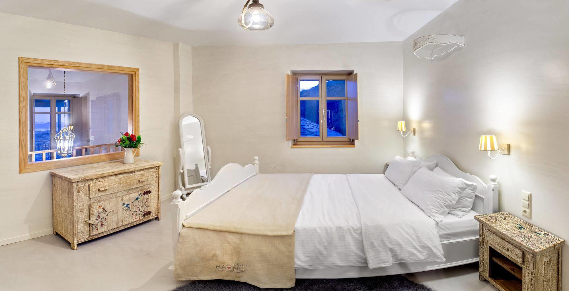 Haones Suites Ioannina Eksteriør billede